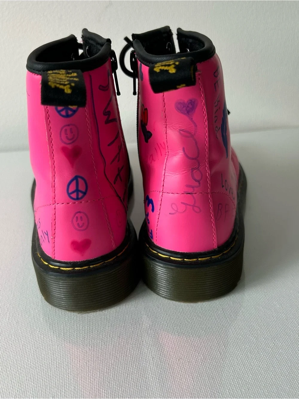 Dr Martens Girls Hot Pink Combat Boots Size 3US Lace Up Graphic Side Zip 1460J